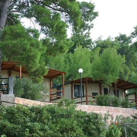 Holiday park Villaggio Club Baia Di Paradiso 3*